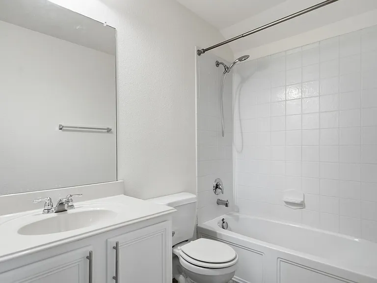 15636 Gatehouse Dr — Photo 23