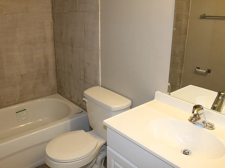 10235 123rd St NW — Photo 5