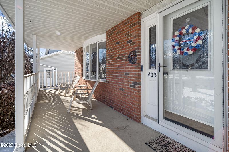 2nd image of 403 Glenmist Court