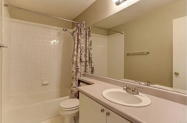 3323 Blue Grass Cir — Photo 19