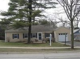 118 S President St, Wheaton, IL 60187