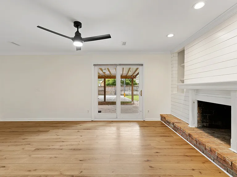 631 Spring Branch Rd — Photo 3