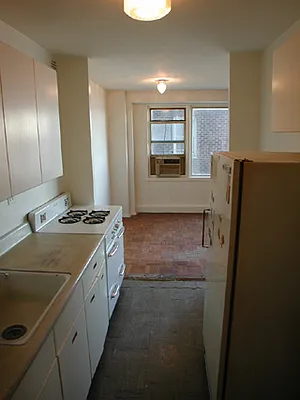 Sold by Simone Song Properties, LLC | media 31
