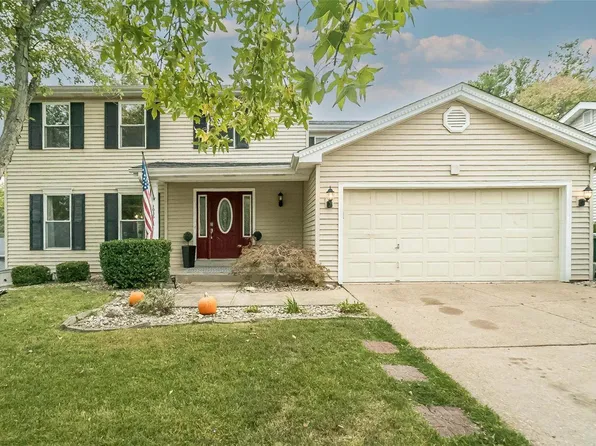 1035 Hollybend Dr, Ballwin, MO 63021