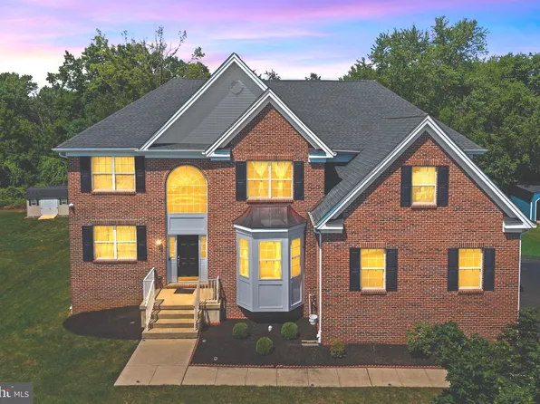 316 Crescent Dr, Bordentown, NJ 08505