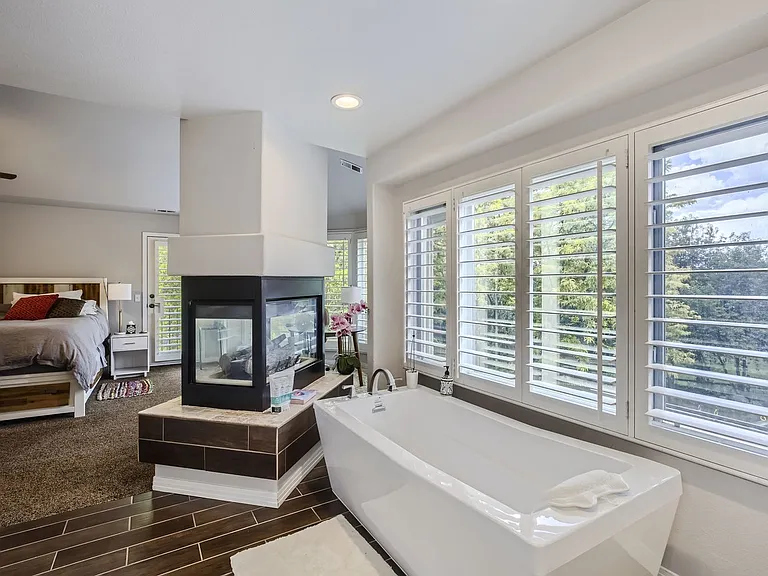 7215 Spring Creek Cir — Photo 16