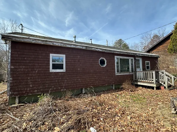 22 Pleasant Point Road, Lebanon, ME 04027
