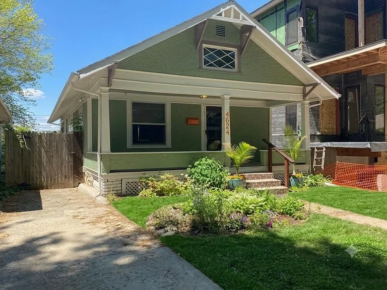 4624 Fairmount Ave — Photo 2