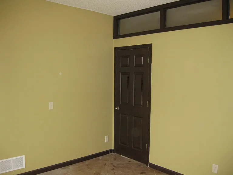 631 Ontario St SE #208 — Photo 11
