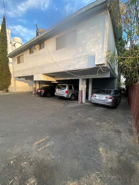 1st image of 11446 Califa St #4