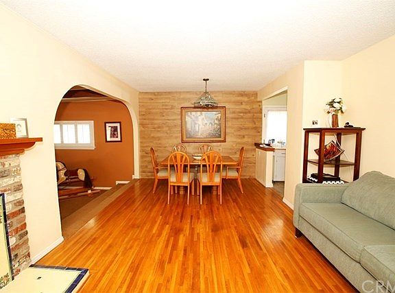 4th image of 21310 E Tudor St