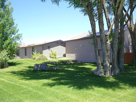 2nd image of 900 N 11th St