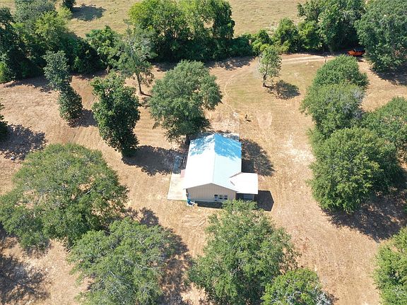 5th image of 251 Everitt Rd