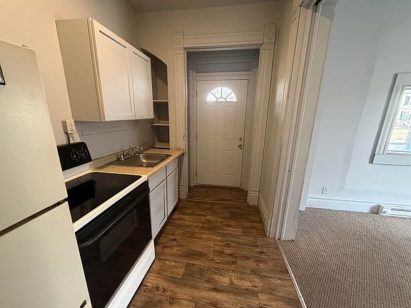 2nd image of 1137-1 N Walnut St