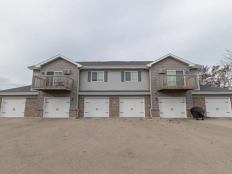 228 Baker Blvd — Photo 31
