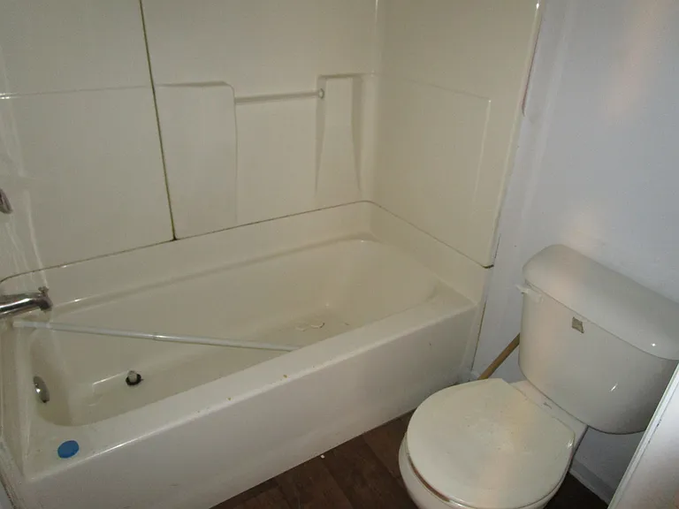 2604 Edmonton Ct — Photo 4