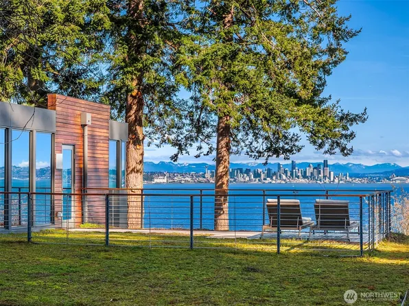 7268 Madrona Drive NE, Bainbridge Island, WA 98110