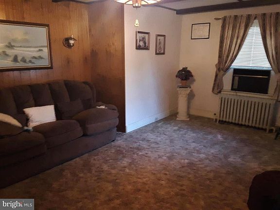 3rd image of 24 Endlich Ave