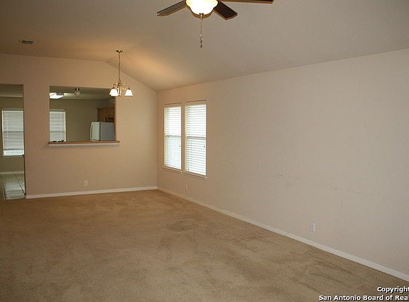 3rd image of 545 Roadrunner Ave