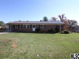 4136 17th St NE, Hickory, NC 28601