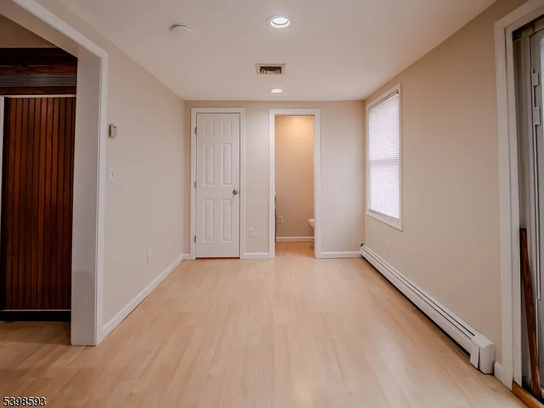 48A Unionville Ave #C — Photo 10