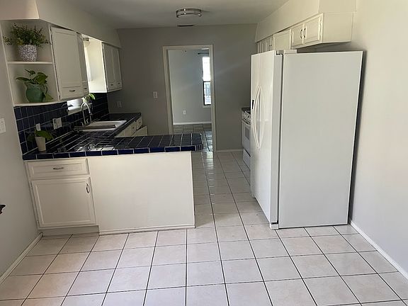 4th image of 1114 Bluebird Ave