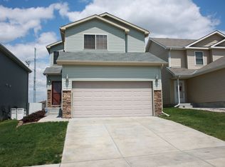 1824 Flagstone Rd, Lincoln, NE 68521