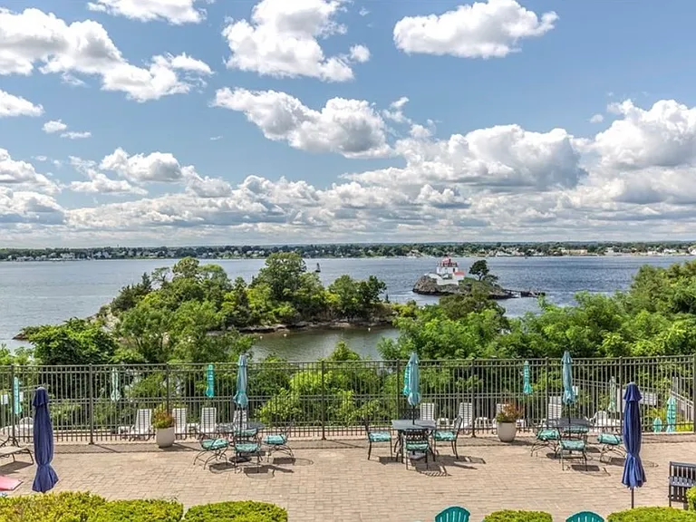 45 Bullocks Point Ave #7C — Photo 8