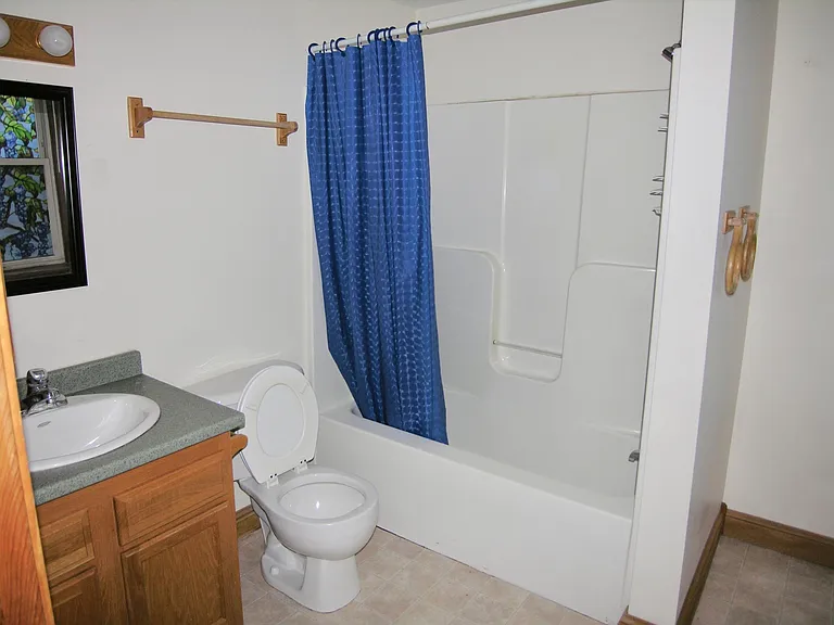 163B Bennoch Rd — Photo 3