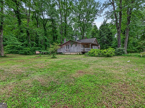 4th image of 1921 Mack Rd