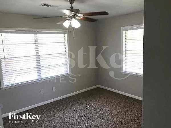 3105 McKinney Dr — Photo 6