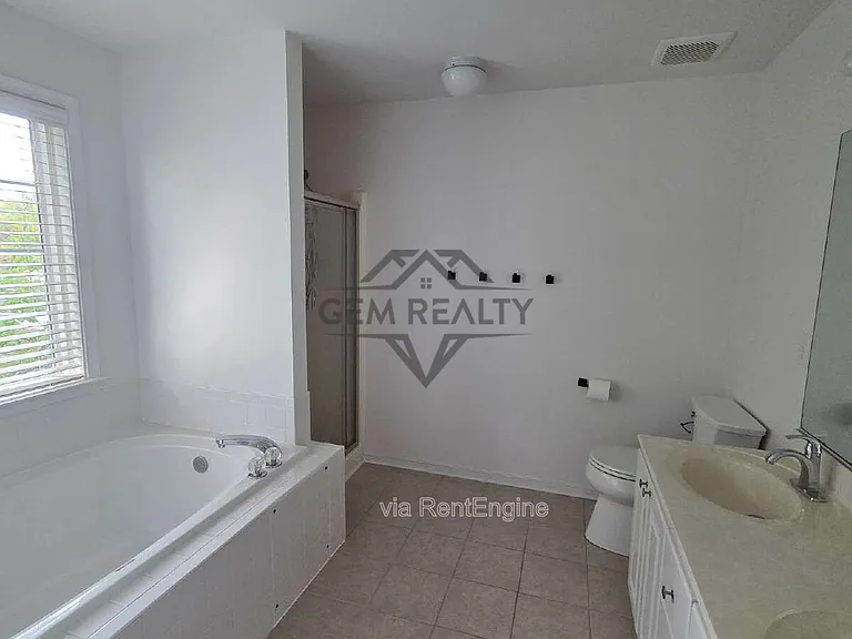 54 Dawson Dr — Photo 18