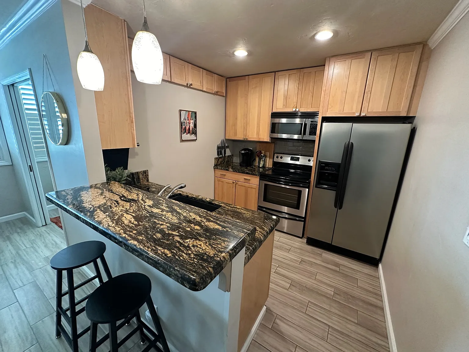 1907 Robinson Ave — Photo 3