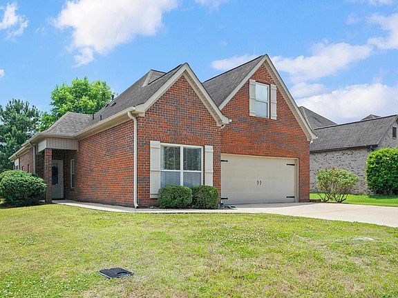 3rd image of 281 Glen Cross Dr