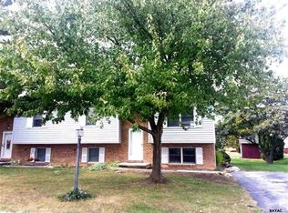 4 Stuart Cir, Hanover, PA 17331