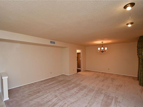 4th image of 5125 Regatta Dr