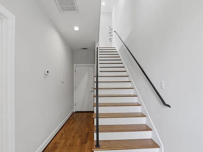 1224 Summer St — Photo 5