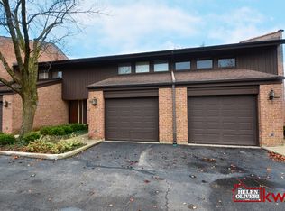1840 Wildberry Dr, Glenview, IL 60025