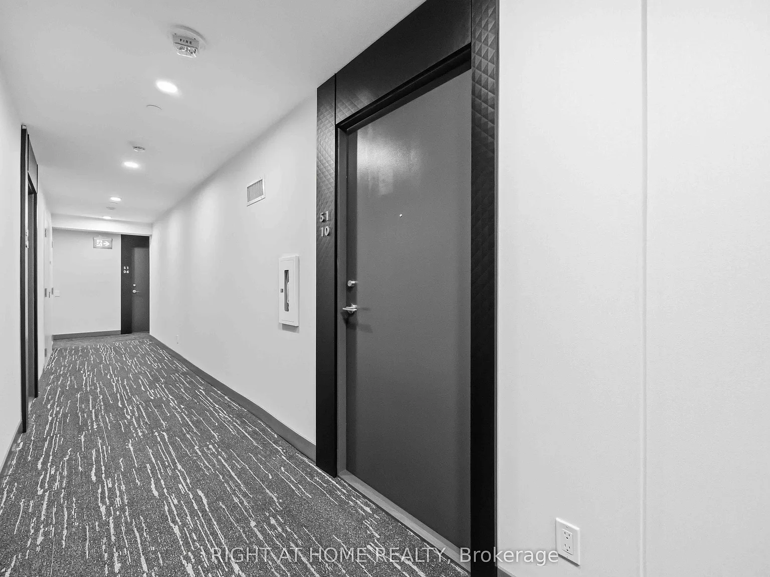2 bed, $3,200 — Photo 2