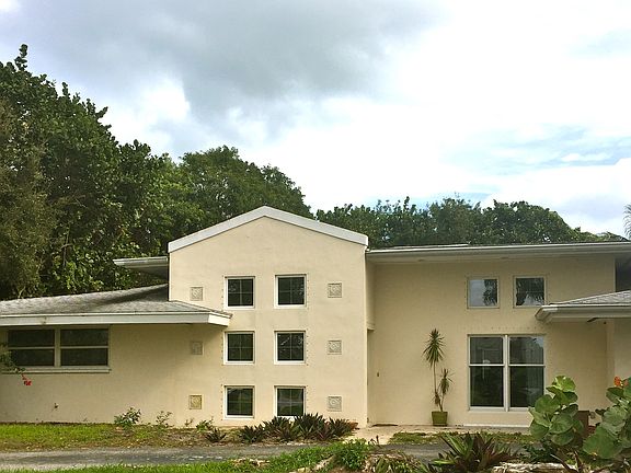 4504 Sunset Drive