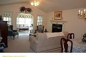 5th image of 101 Fountain Way #101