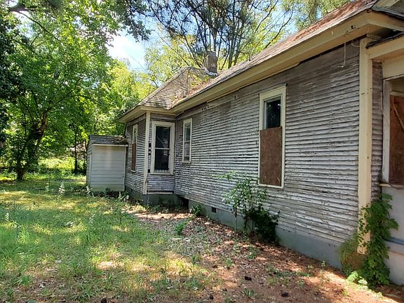 5th image of 969 Joseph Pl