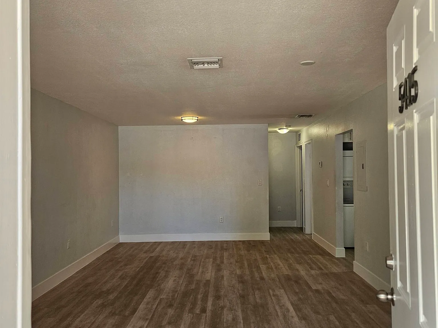 3 bed, 1410 sqft, $3,000 — Photo 2