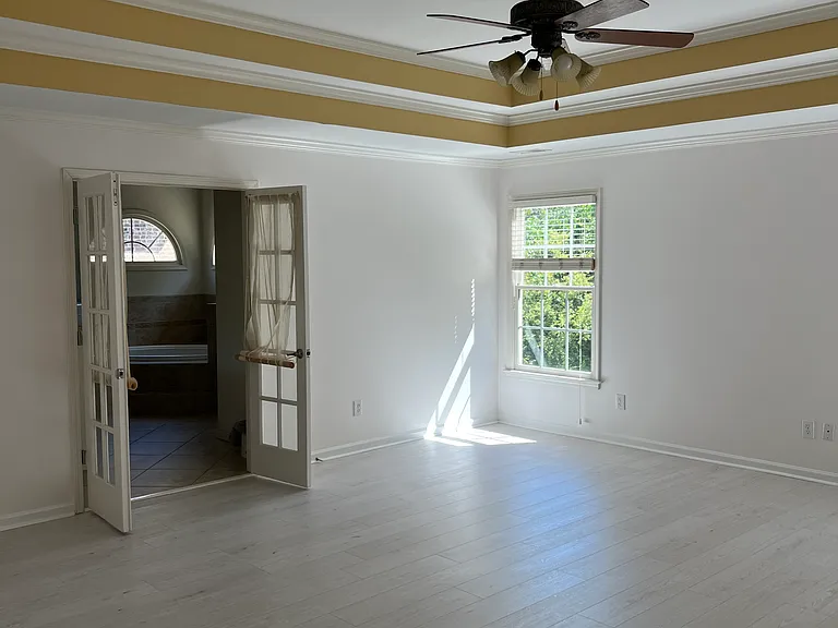 440 Wembley Cir — Photo 17