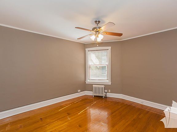5th image of 1727 W Bryn Mawr Ave #2E