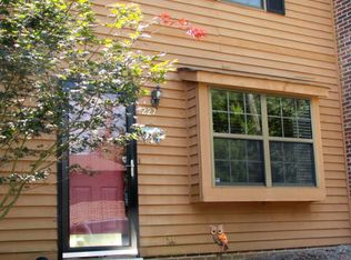1227 Crest Brook Dr, Knoxville, TN 37923
