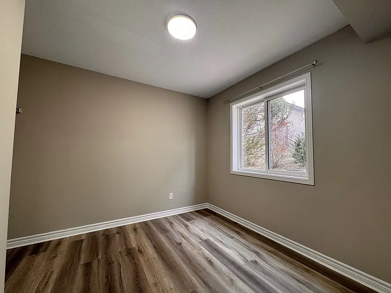44 Walnut St #E01 — Photo 3