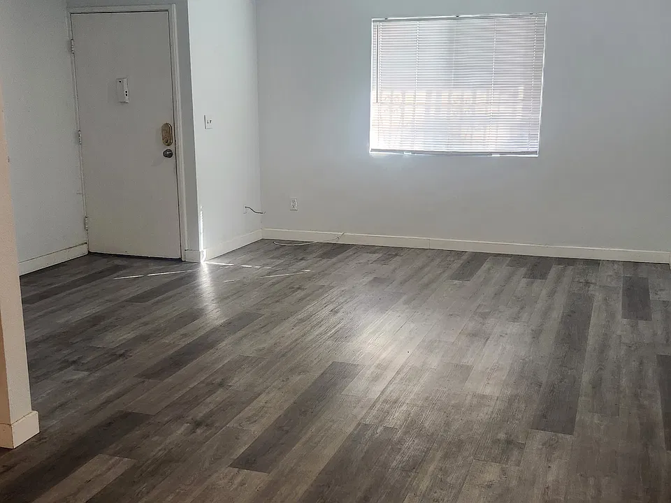 1115 N Commonwealth Ave #2