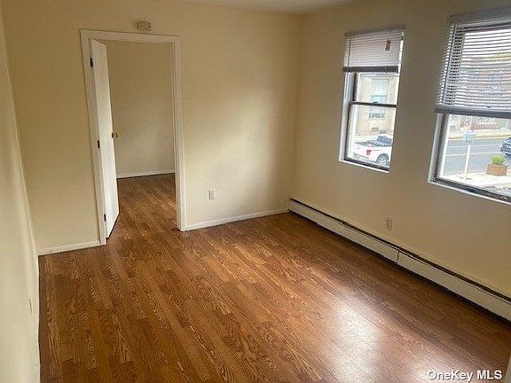 3rd image of 302 Maple Ave #2