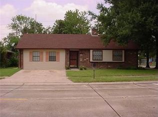 4028 Post Dr, Harvey, LA 70058
